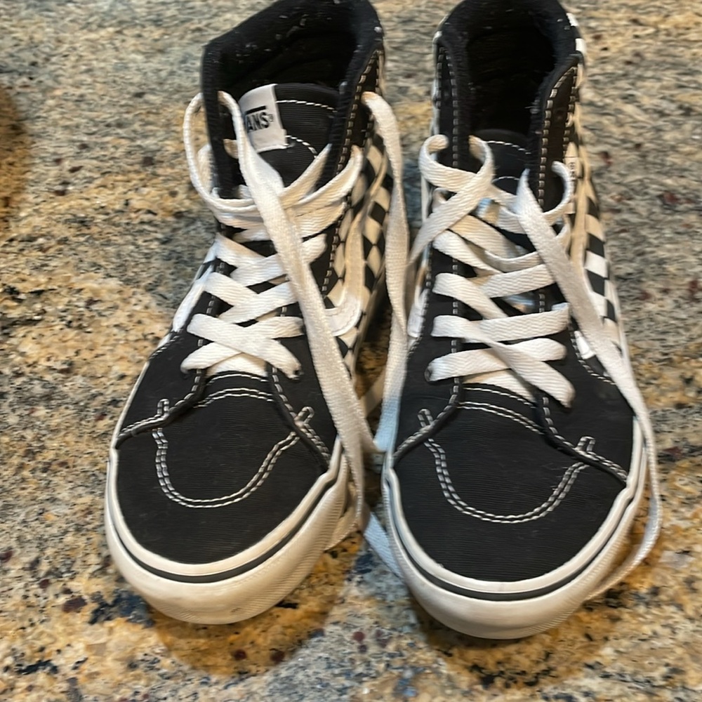 Shoes - Picture 2 of 3